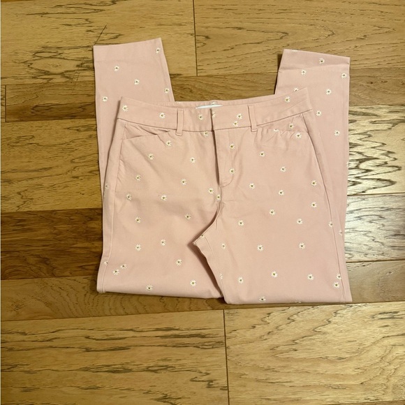 Pink Floral Skinny Pants with Embroidered Daisies - Picture 3 of 3